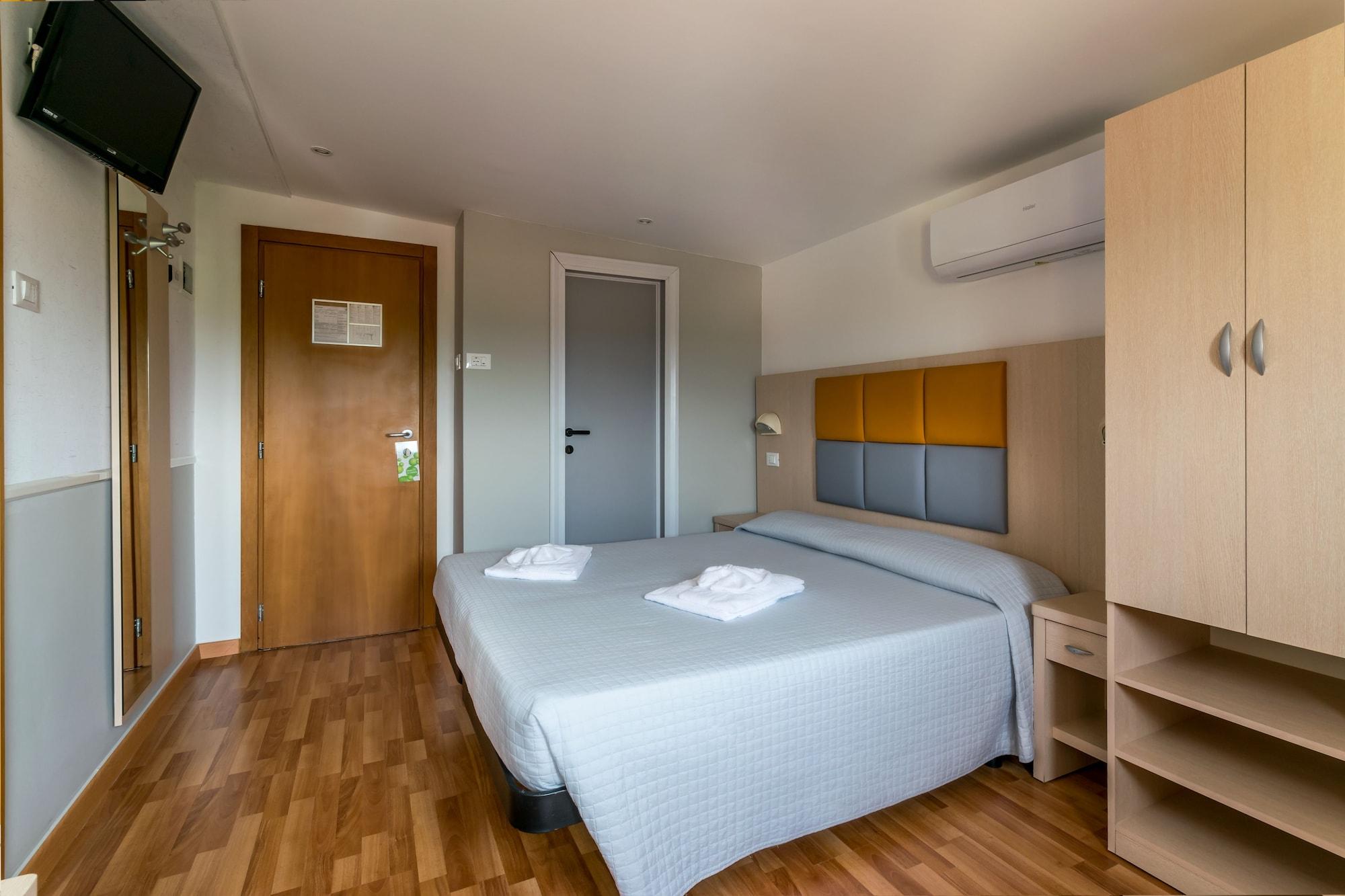 Hotel Stresa Rimini Kültér fotó