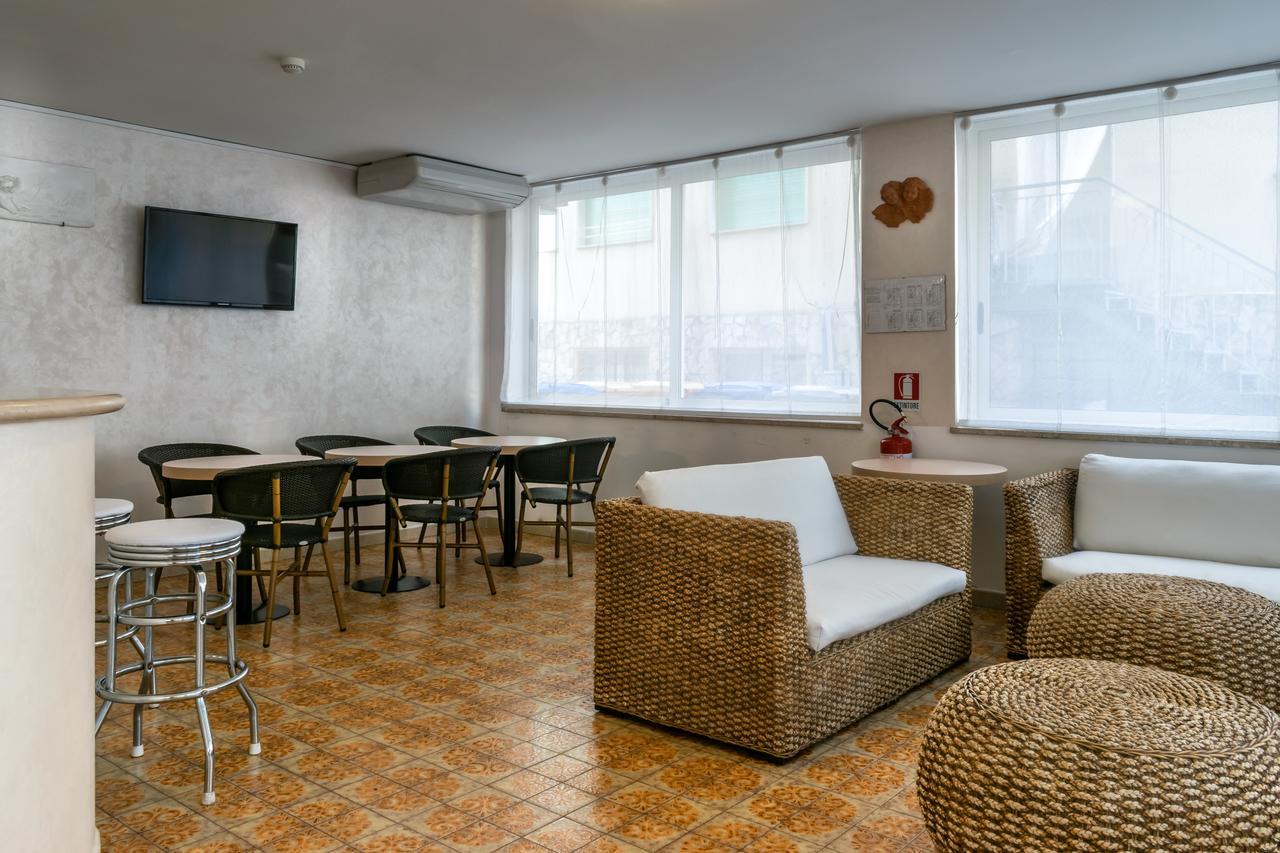 Hotel Stresa Rimini Kültér fotó