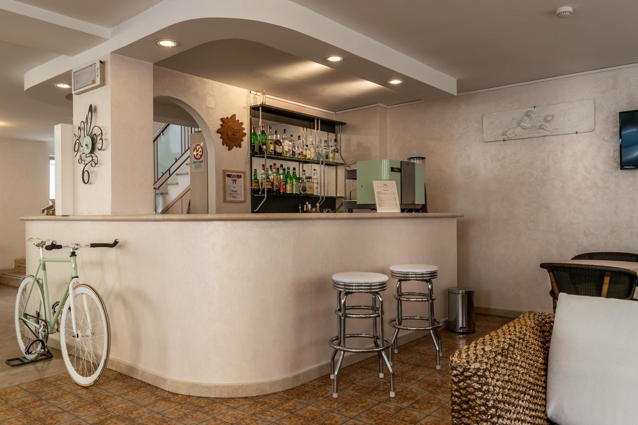 Hotel Stresa Rimini Kültér fotó